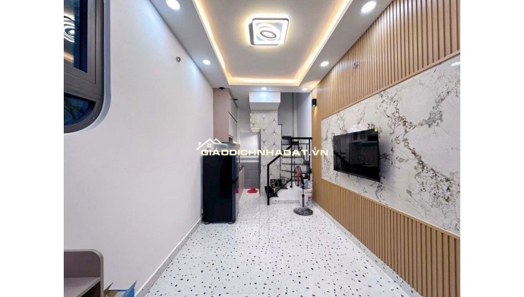 NHÀ ĐẸP THÍCH QUẢNG ĐỨC- NỘI THẤT XINH - SỔ VUÔNG